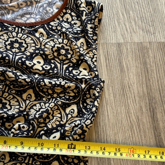 THML Chic Patterned Mini Dress with Leather Details - Picture 9 of 14